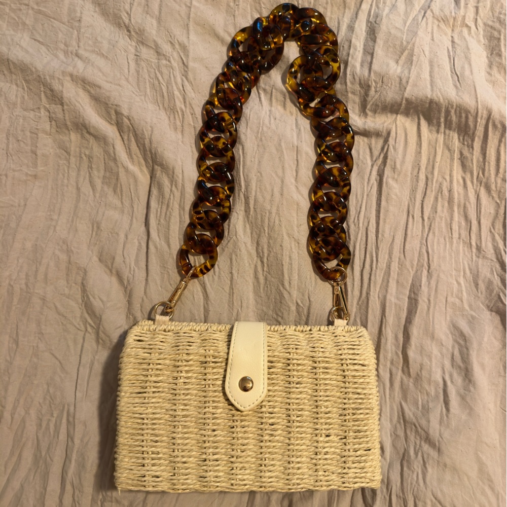 Small Woven Bag with plastic Tortoise Shell Chain
